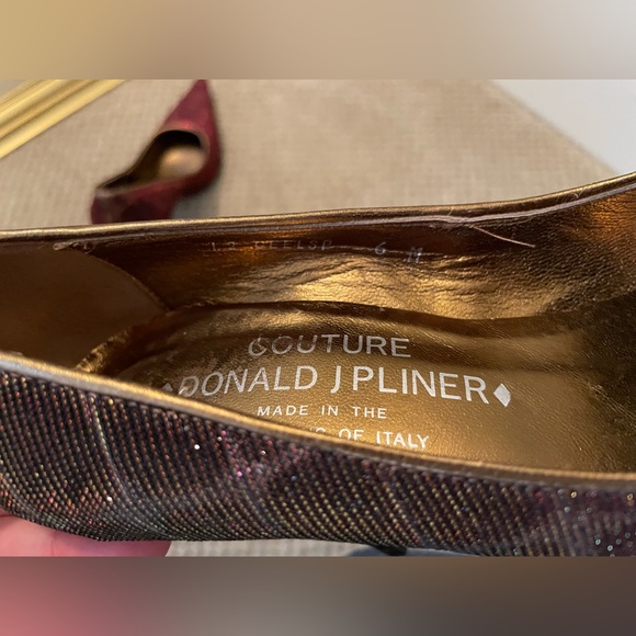 Donald J Pliner Couture Vintage Glitter Pump - Picture 4 of 6